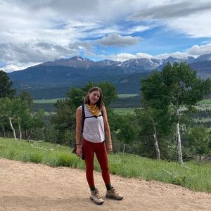 Meet your Posher, Liza